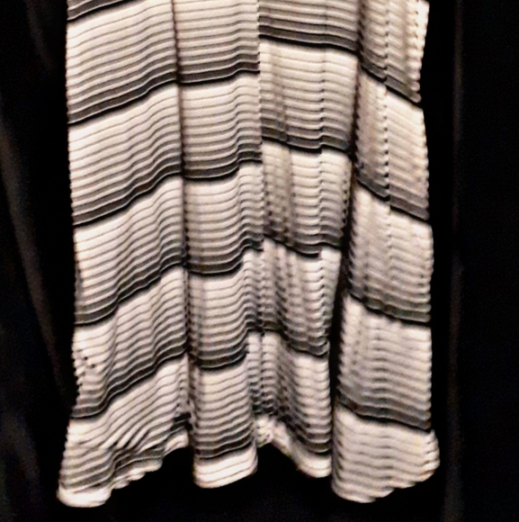 BOBBY BROOKS PLUS SIZE DRESS - Picture 5 of 6